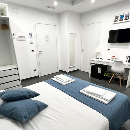 Soave Rooms Неаполь Экстерьер фото
